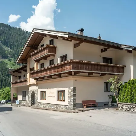 Gastehaus Amor Mayrhofen